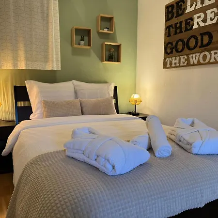 Au Grimp'han Hébergement de vacances Han-sur-Lesse